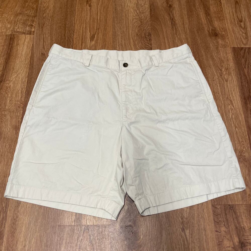 Brooks Brothers 346 Light Khaki Chino Shorts Men Size 40W 8.5" Inseam Classic
